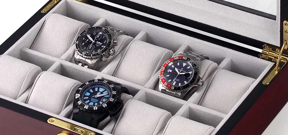 Watch boxes and showcases